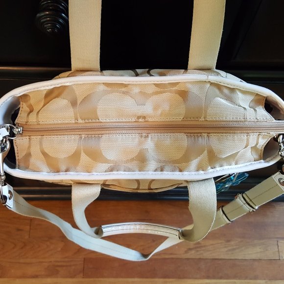 Coach Daisy Signature Canvas Tote - Picture 4 of 11